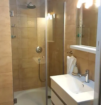 Solid House Apartment *